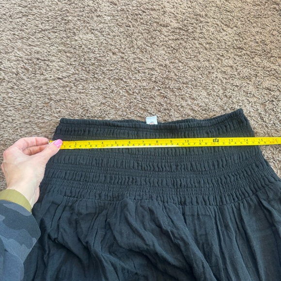 Old Navy Crinkle Gauze Black Smocked Waist Maxi Skirt 100% Cotton M - Picture 7 of 9